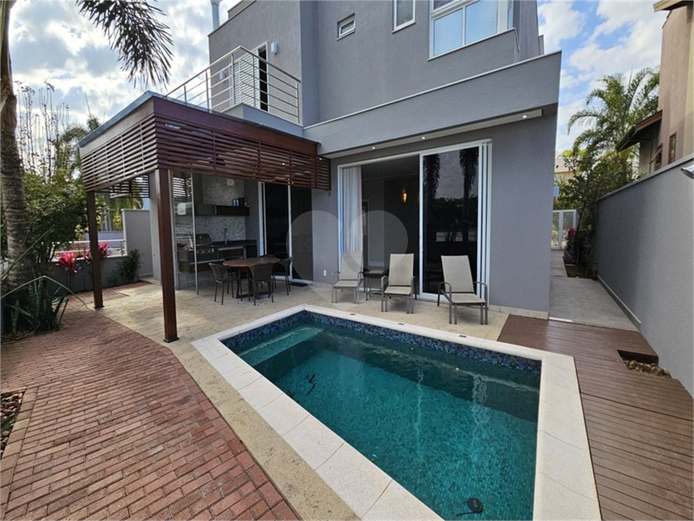 Casa à venda com 5 suítes no condomínio Jardim Vila Paradiso, Indaiatuba - SP