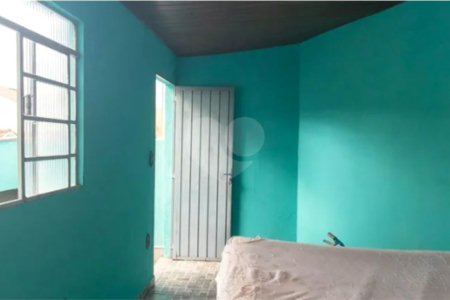 Casa Térrea à venda com 4 quartos, sendo 1 suíte,  em Vila Mazzei, São Paulo, SP