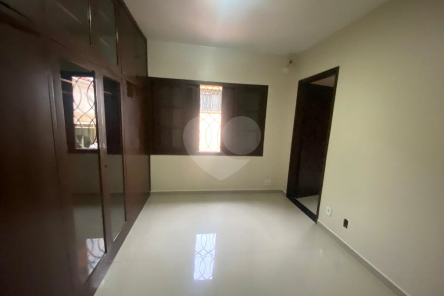 Casa à venda com 5 quartos, sendo 1 suíte,  no condomínio Casa, São Paulo - SP