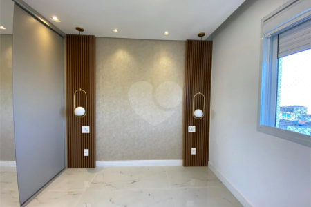 Apartamento à venda com 2 quartos, sendo 1 suíte,  em Jardim Caboré, São Paulo, SP