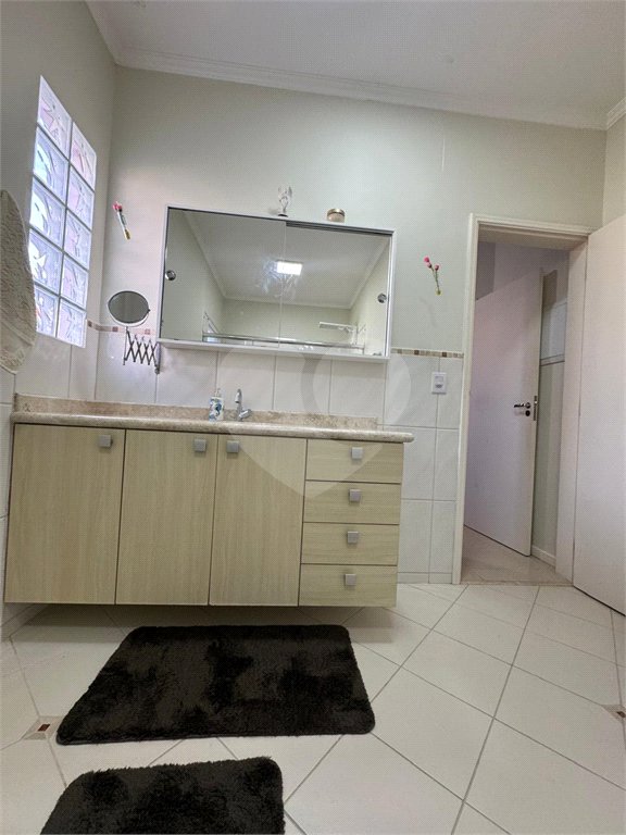 Casa à venda com 3 quartos, sendo 1 suíte, no condomínio Residencial Grape Village, Vinhedo - SP
