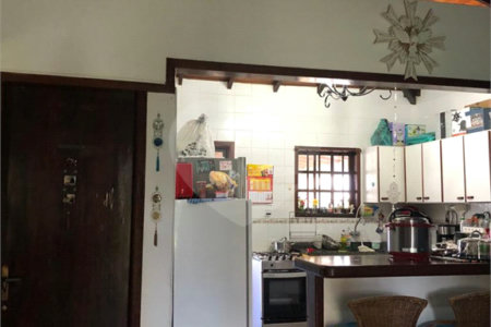 Casa à venda com 3 quartos, sendo 1 suíte,  em Praia Rasa, Armação dos Búzios, RJ
