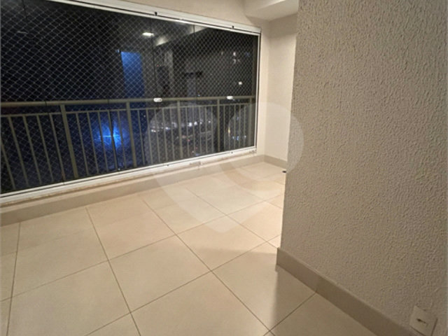 Apartamento à venda com 3 quartos, sendo 1 suíte,  em Vila Andrade, São Paulo, SP