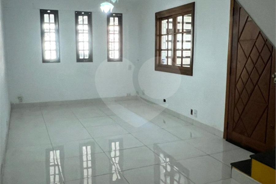 Sobrado à venda com 3 quartos em Jardim Virginia Bianca, São Paulo, SP