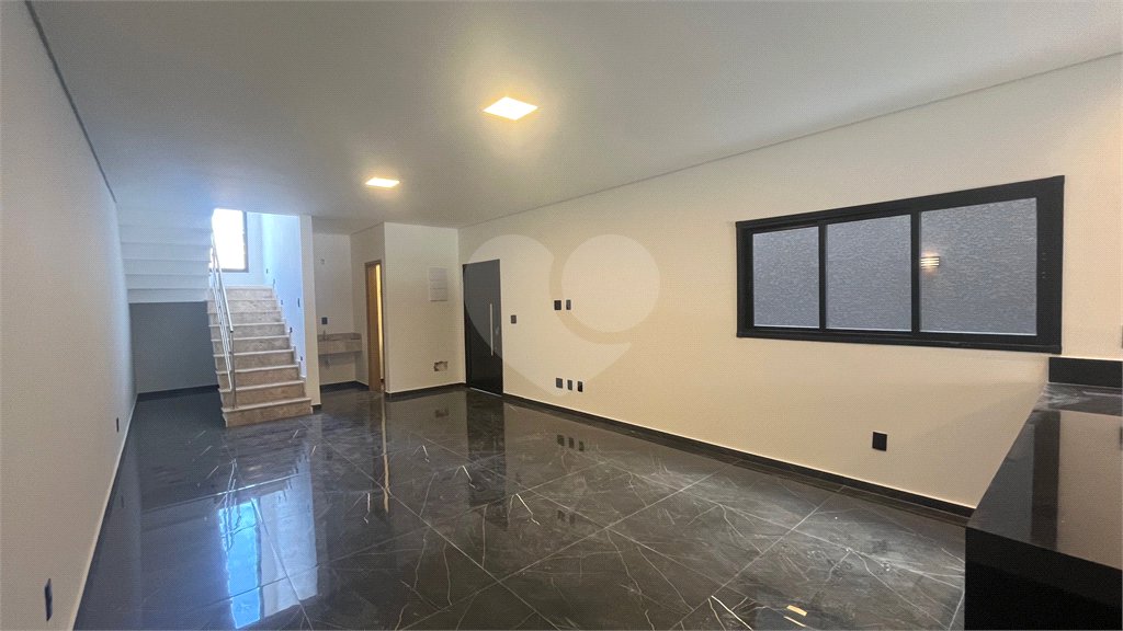 Casa Assobradada com 3 suítes na Vila Thais em Atibaia