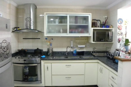 Casa à venda com 3 quartos, sendo 1 suíte, no condomínio Villas de São Francisco, São Paulo - SP