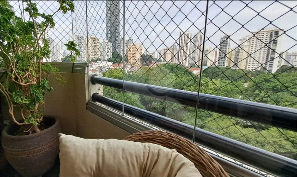 Apartamento à venda com 3 quartos, sendo 1 suíte,  em Vila Gomes Cardim, São Paulo, SP