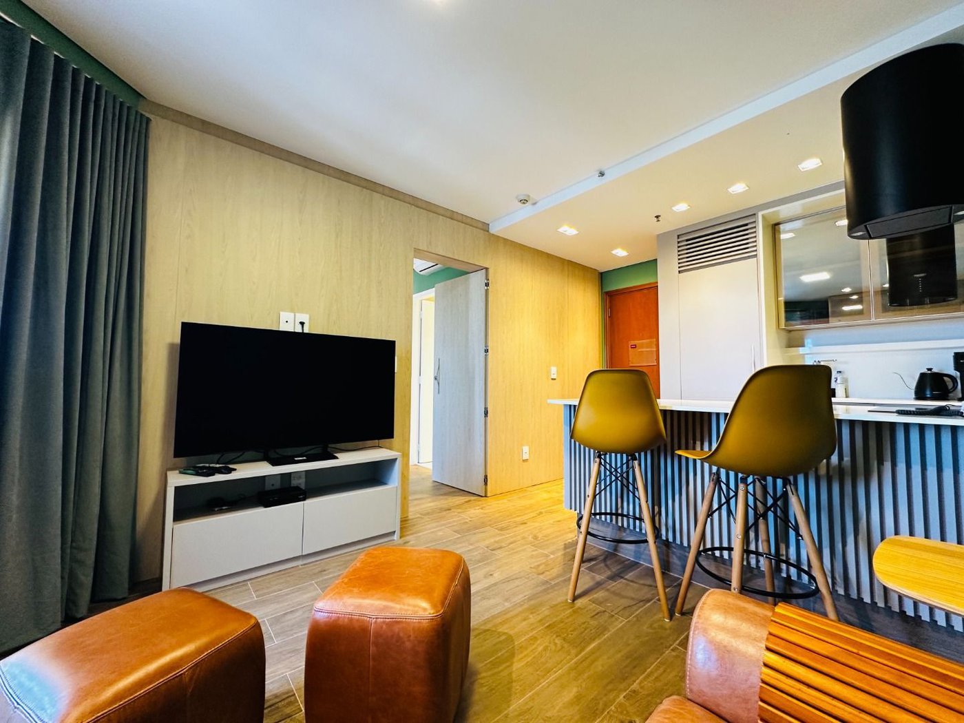 Flat com 1 dormitório para alugar, 43 m² por R$ 7.500,00/mês - Boqueirão - Santos/SP