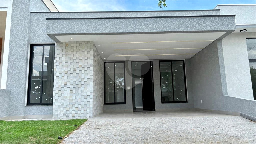 Casa à venda com 3 suítes no condomínio Terras de São Francisco, Sorocaba - SP