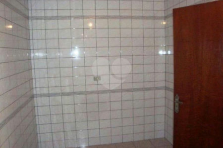 Sobrado à venda com 2 quartos em Vila Nivi, São Paulo, SP