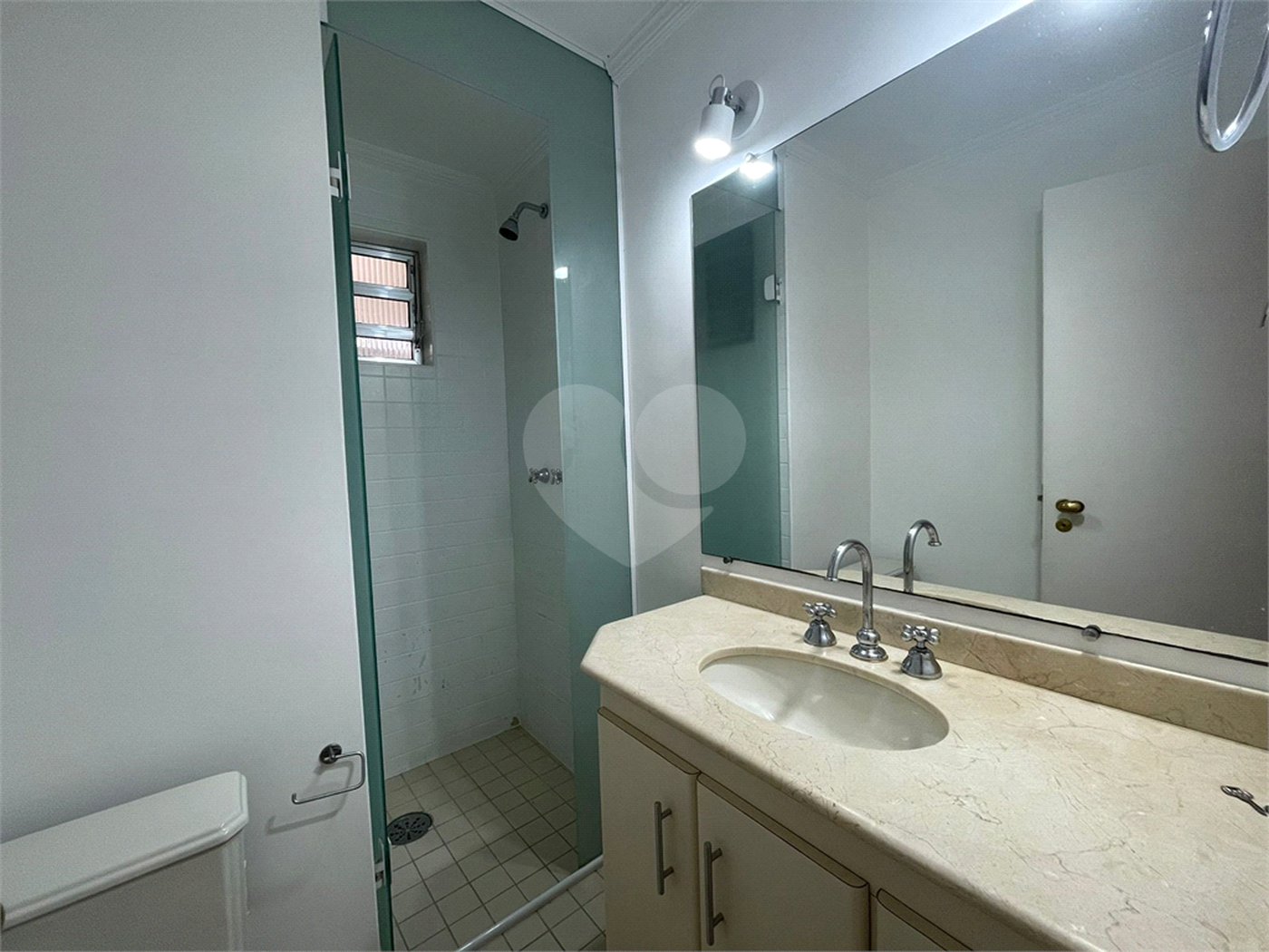 Apartamento à venda com 3 quartos, sendo 1 suíte, em Itaim Bibi, São Paulo, SP