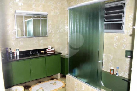 Casa à venda com 3 quartos, sendo 1 suíte, em Vila das Mercês, São Paulo, SP