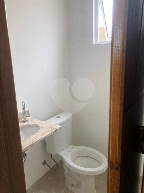 Casa à venda com 3 quartos, sendo 1 suíte, no condomínio Cond Batinga, São Paulo - SP