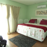 Casa à venda com 3 suítes no condomínio Residencial Recanto dos Paturis, Vinhedo - SP