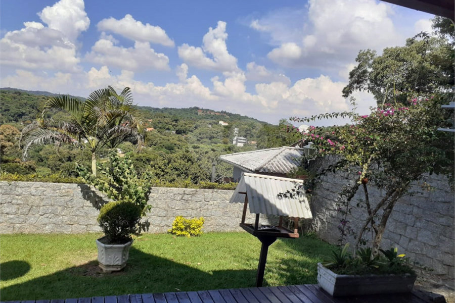 Sobrado à venda com 3 quartos, sendo 1 suíte, em Samambaia, Mairiporã, SP