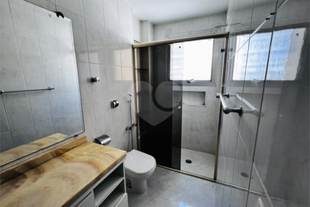 Apartamento à venda com 3 quartos, sendo 1 suíte, em Santa Cecília, São Paulo, SP