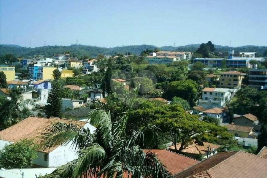 Sobrado à venda com 4 quartos, sendo 3 suítes, em Horto, São Paulo, SP