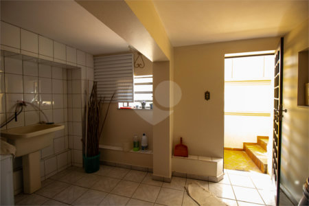 Sobrado à venda com 5 quartos, sendo 3 suítes, no Centro, São Roque, SP