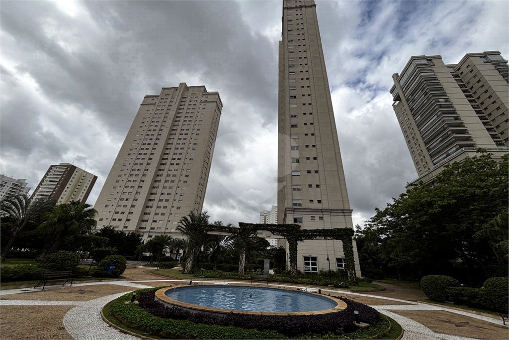 Apartamento para alugar com 3 suítes em Vila Romana, São Paulo, SP