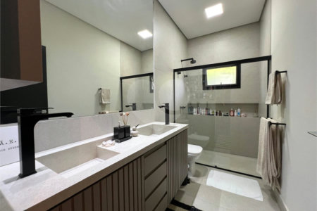 Casa à venda com 3 suítes no condomínio Vinhas da Vista Alegre - Lado Sede, Vinhedo - SP