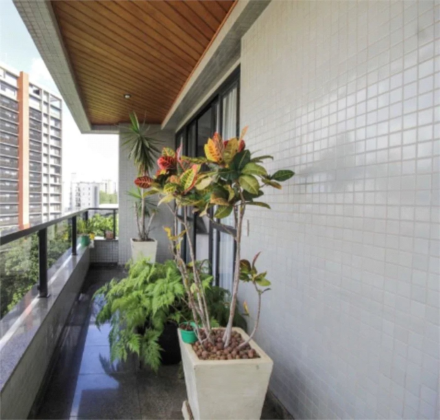 Apartamento à venda com 4 quartos, sendo 3 suítes,  em Vila Andrade, São Paulo, SP