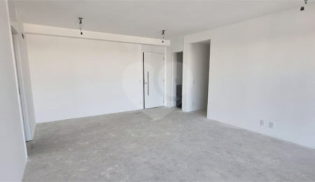 Apartamento à venda com 3 suítes em Moema, São Paulo, SP