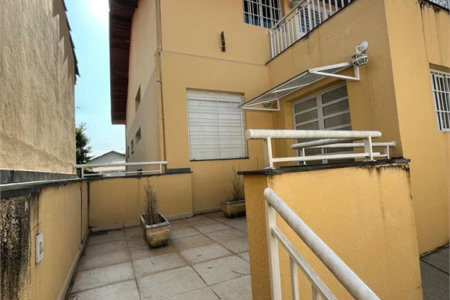 Sobrado à venda com 4 quartos, sendo 1 suíte, em Vila Cordeiro, São Paulo, SP