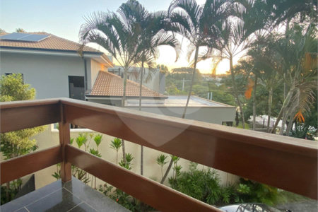 Casa à venda com 3 quartos, sendo 4 suítes,  no condomínio Estância Marambaia, Vinhedo - SP