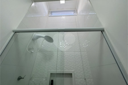 Casa à venda com 3 quartos, sendo 1 suíte, no condomínio Jardim Guarujá, Salto - SP