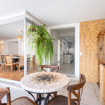 Apartamento à venda com 3 suítes em Campo Belo, São Paulo, SP