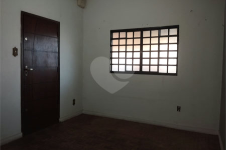 Casa Térrea à venda com 3 quartos, sendo 1 suíte, em Vila Xavier (vila Xavier), Araraquara, SP