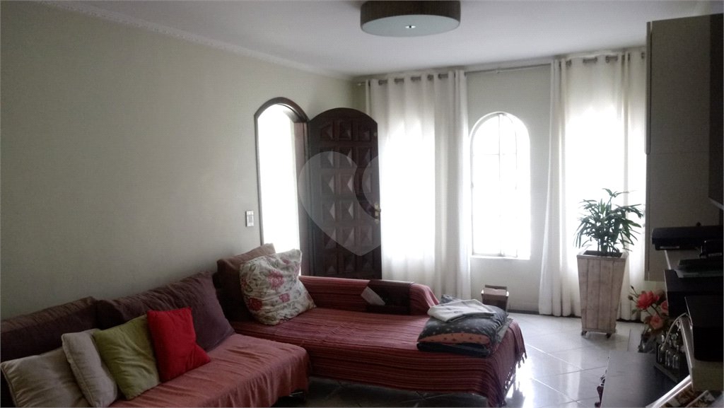 Sobrado à venda com 3 quartos, sendo 1 suíte, em Vila Mazzei, São Paulo, SP