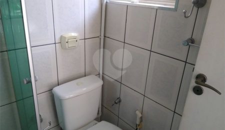 Sobrado à venda com 4 quartos, sendo 3 suítes,  em Vila Monumento, São Paulo, SP