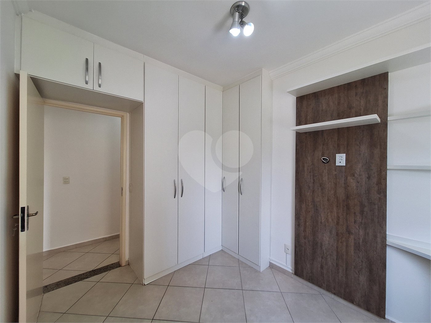 Apartamento à venda com 2 quartos, sendo 1 suíte, em Pinheirinho, Vinhedo, SP