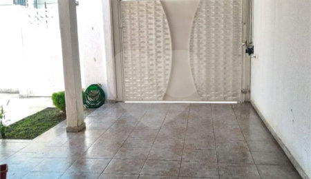Casa à venda com 4 quartos, sendo 1 suíte,  em Parque Santa Rosa, Suzano, SP