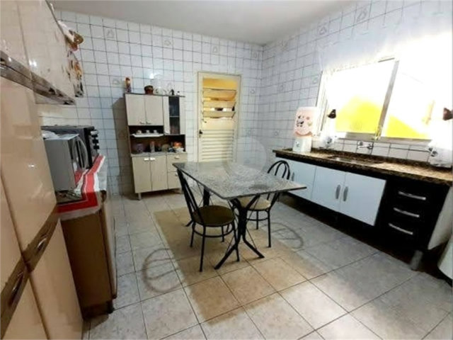 Sobrado à venda com 4 quartos em Lauzane Paulista, São Paulo, SP