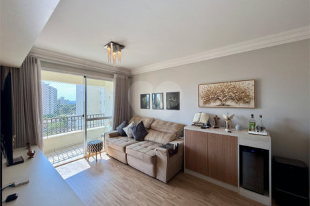 Apartamento à venda com 3 quartos, sendo 1 suíte, em Jardim Marajoara, São Paulo, SP