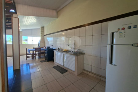 Casa à venda com 3 quartos, sendo 1 suíte,  em Tatetú, Alambari, SP