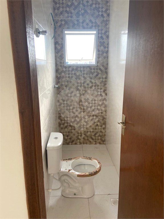 Casa para alugar com 2 suítes no condomínio Residencial Vila Amélia, Poá - SP