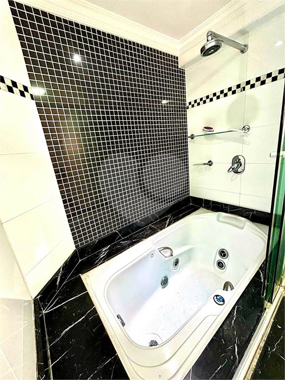 Apartamento à venda com 3 quartos, sendo 1 suíte, em Vila Regente Feijó, São Paulo, SP