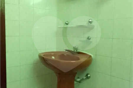 Sobrado à venda com 2 quartos em Jardim Itacolomi, São Paulo, SP