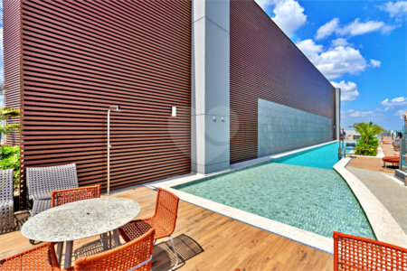 Apartamento à venda com 4 quartos, sendo 2 suítes,  em Jardim das Acácias, São Paulo, SP