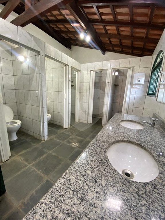 Chácara à venda com 10 quartos, sendo 2 suítes, em Mombaça, São Roque, SP