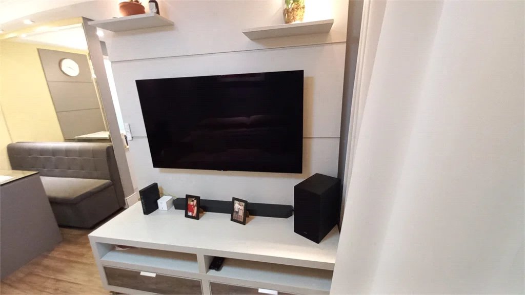 Apartamento à venda com 3 quartos, sendo 1 suíte,  em Jardim Luísa, São Paulo, SP