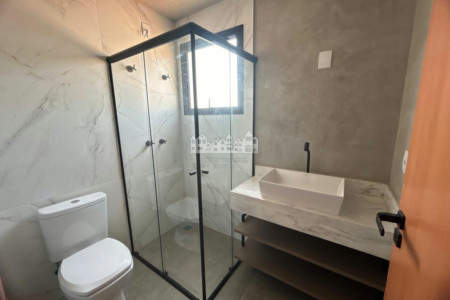 Apartamento à venda com 3 quartos, sendo 1 suíte, no centro de Atibaia - SP