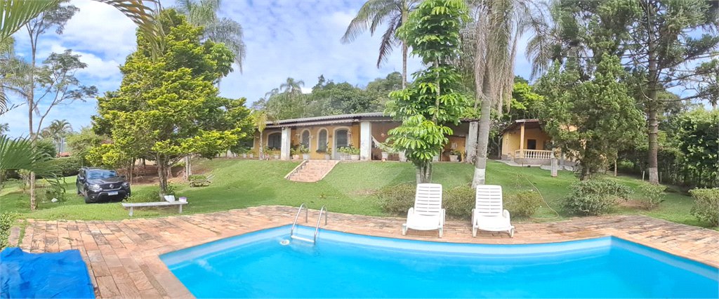 Casa à venda com 3 quartos, sendo 1 suíte, em Alpes D'ouro, Bom Jesus dos Perdões, SP