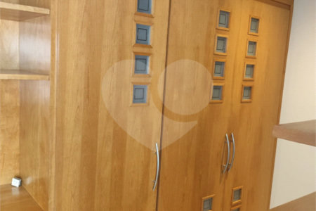 Apartamento à venda com 3 quartos, sendo 1 suíte, em Indianópolis, São Paulo, SP