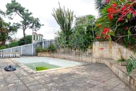 Casa à venda ou para alugar com 4 suítes em Vila Comercial, São Paulo, SP