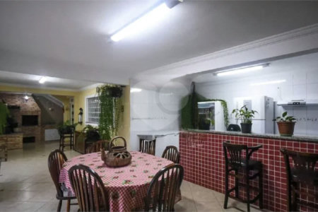 Casa à venda com 5 suítes em Jardim Londrina, São Paulo, SP