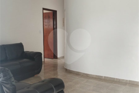 Casa à venda com 3 quartos, sendo 1 suíte,  em Vila Oliveira, Mogi das Cruzes, SP